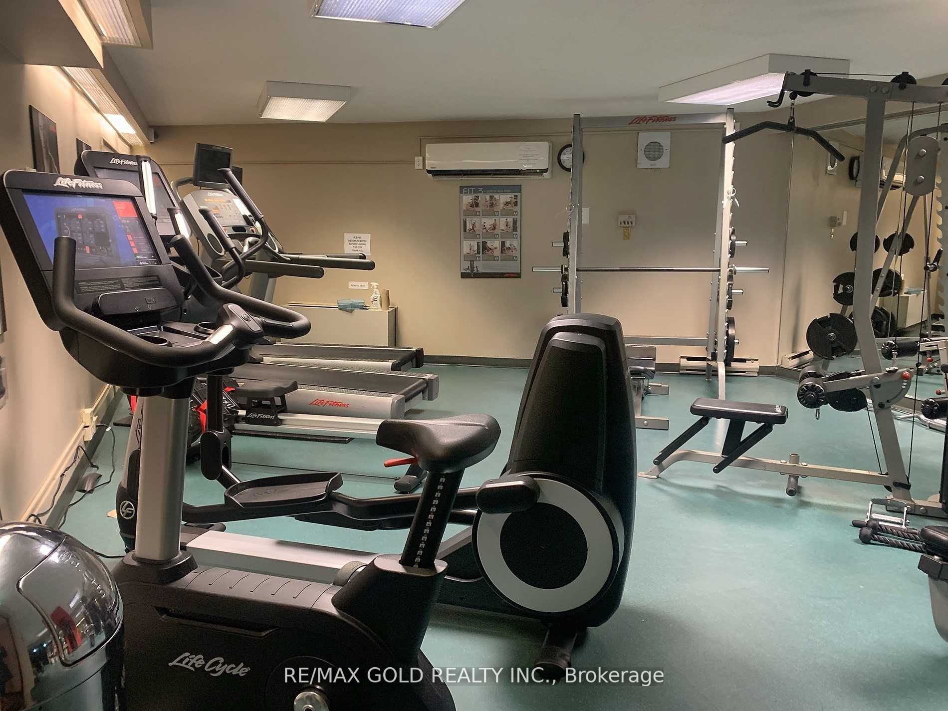 260 Queens Quay W, #1406