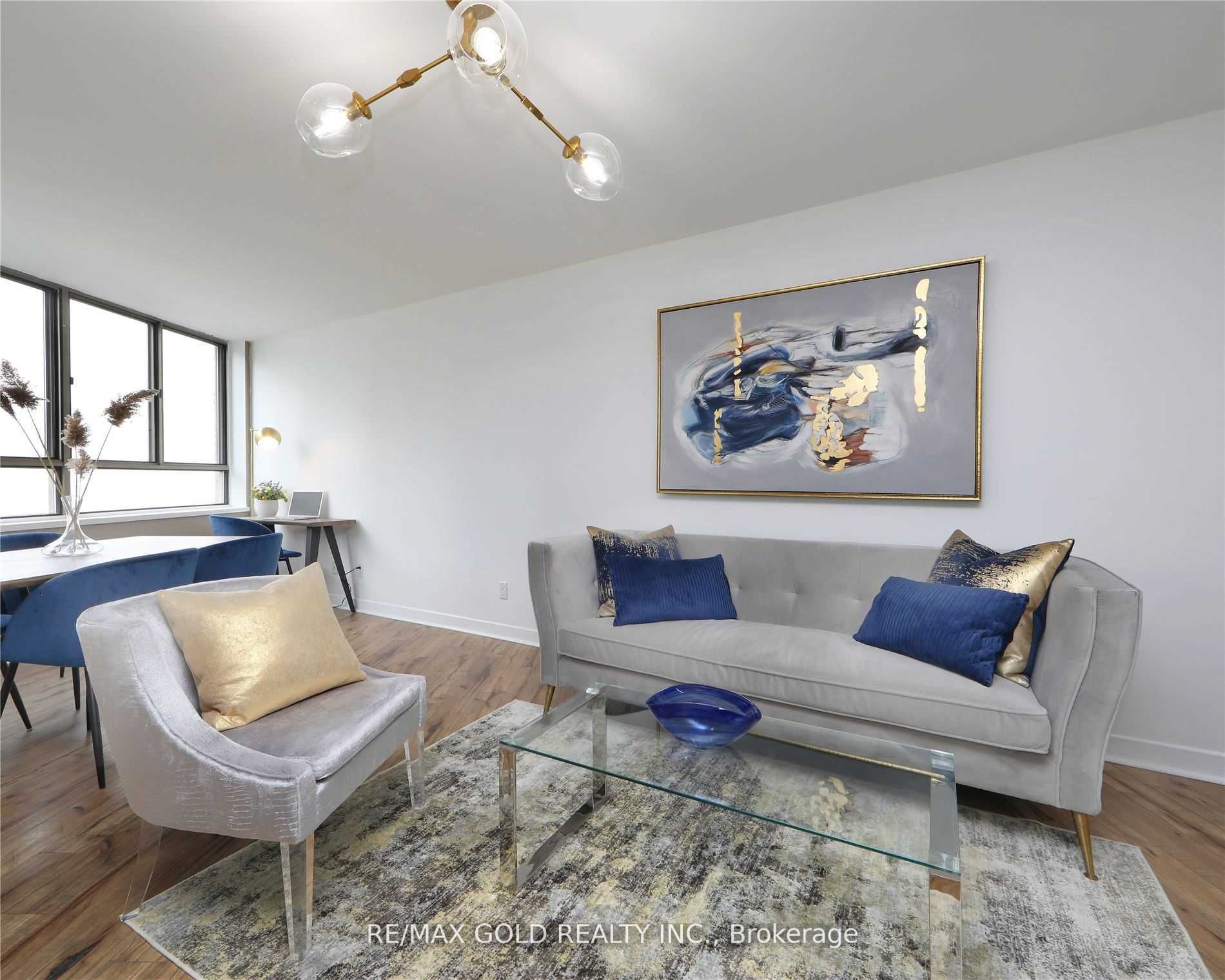 260 Queens Quay W, #1406