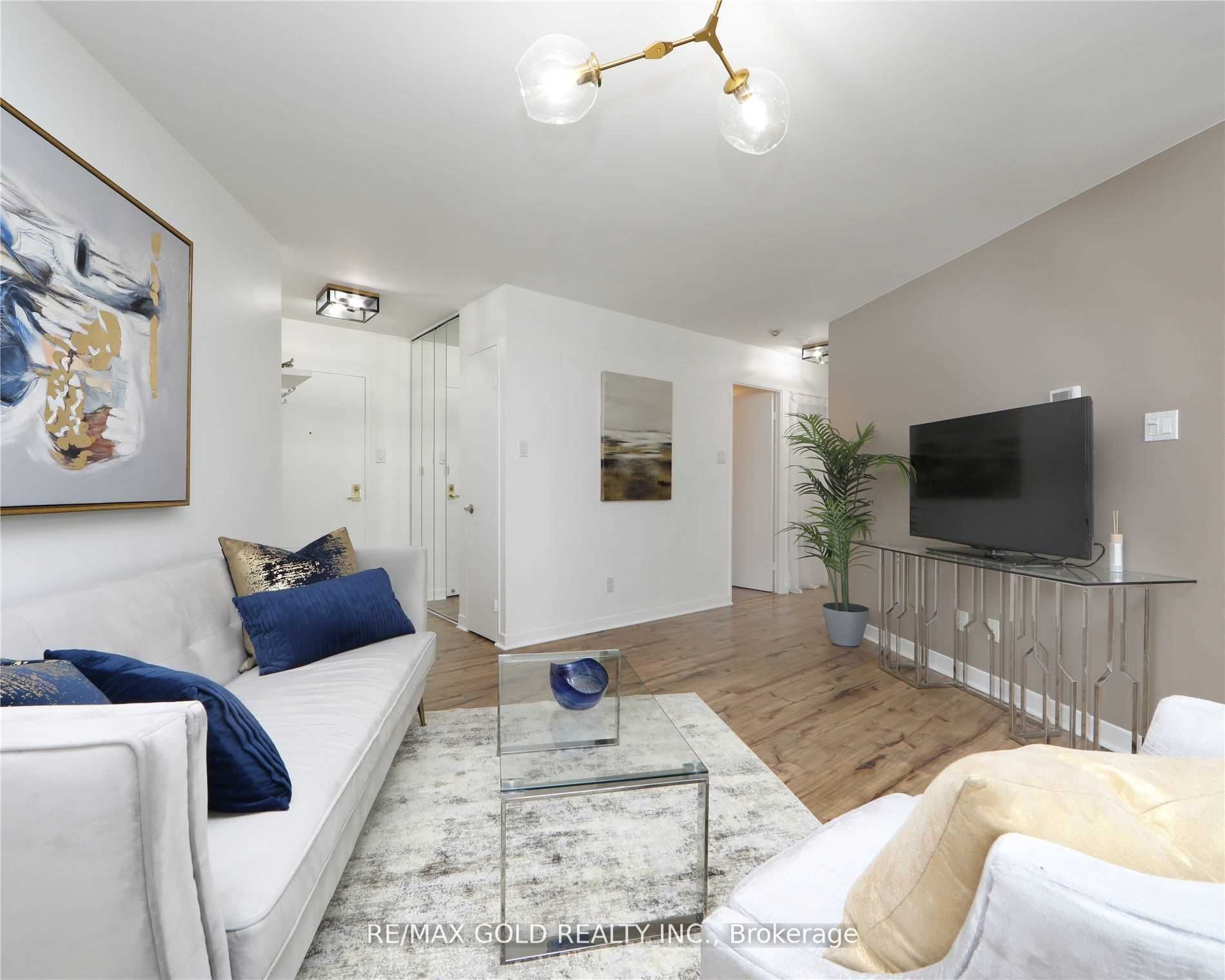 260 Queens Quay W, #1406