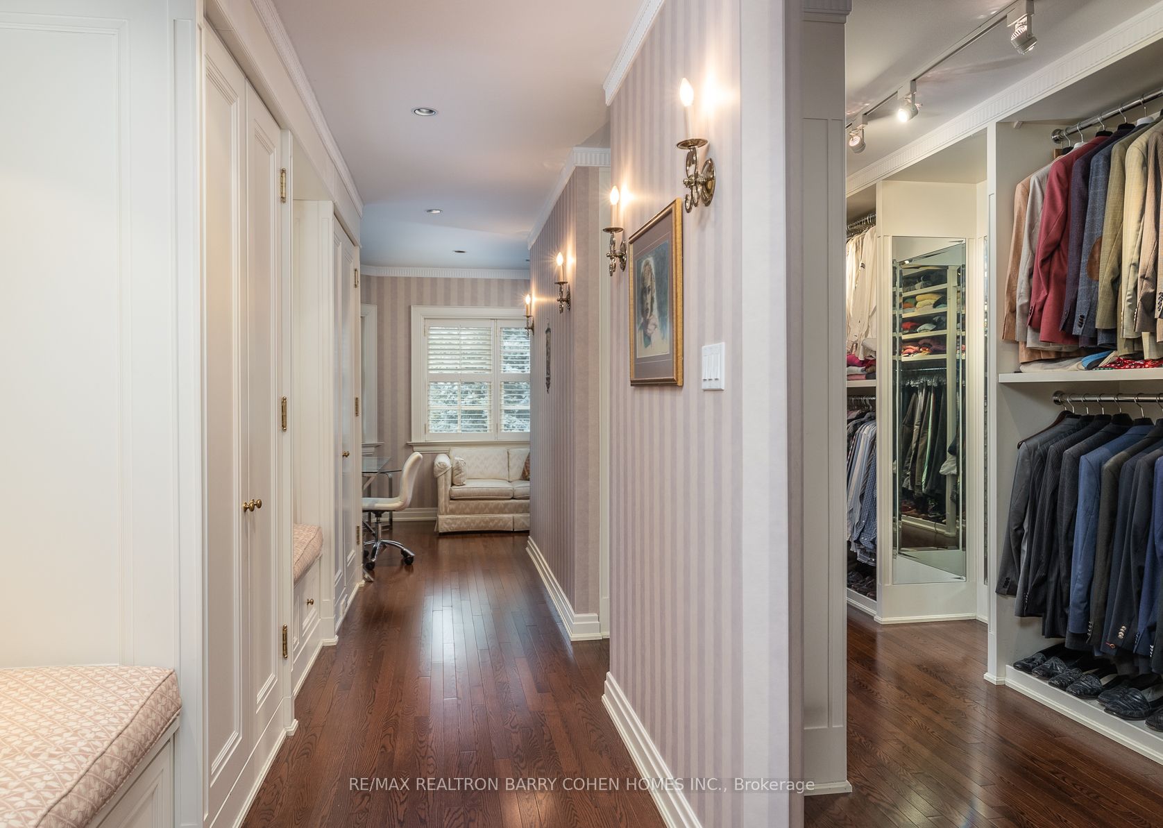 253 Dunvegan Rd