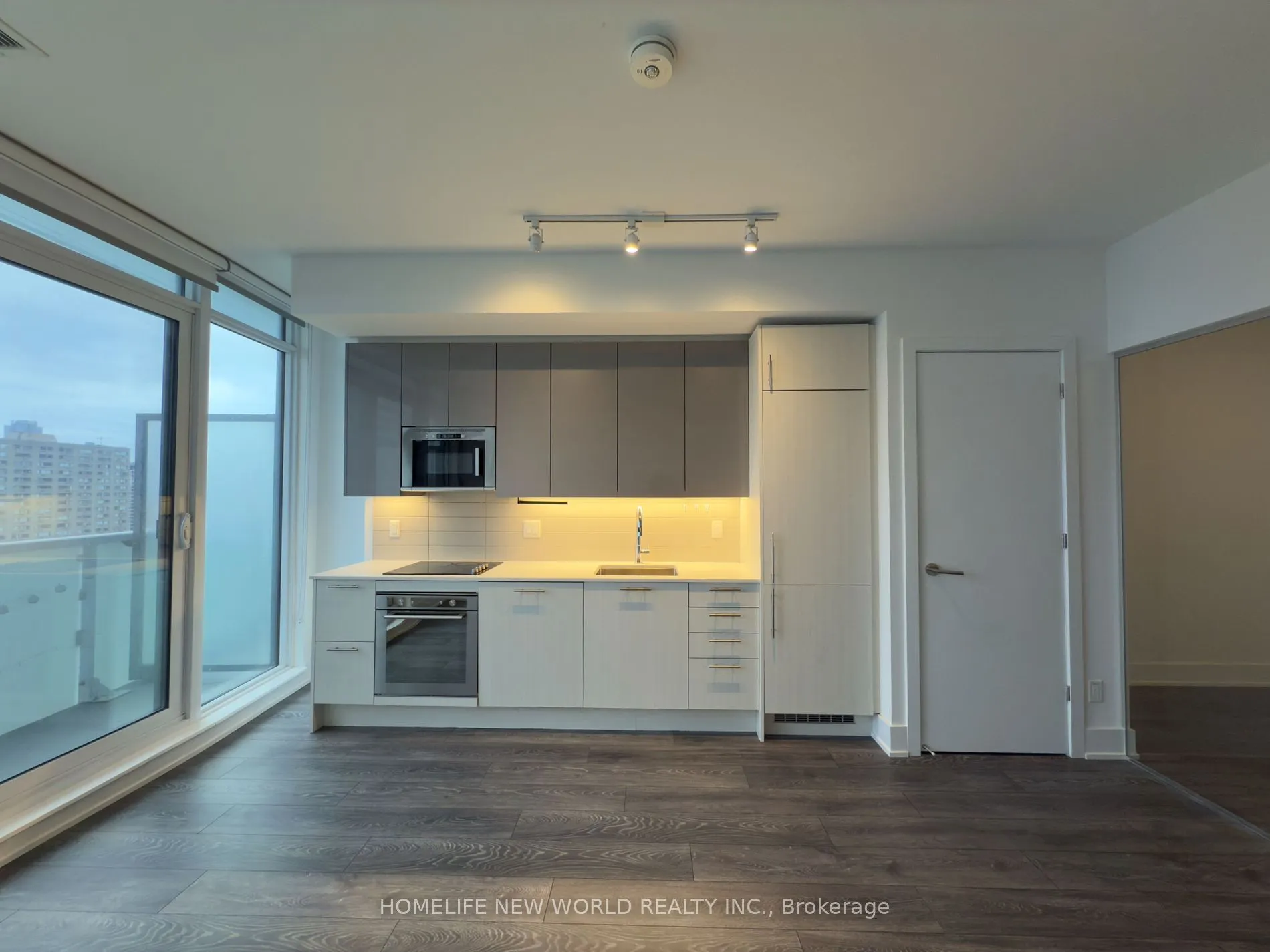 403 Church St, #2413