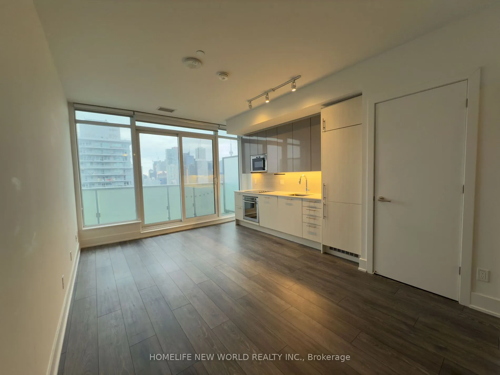 403 Church St, #2413