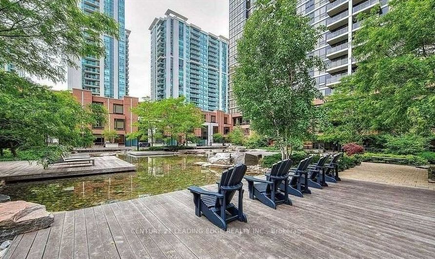 33 Sheppard Ave E, #910