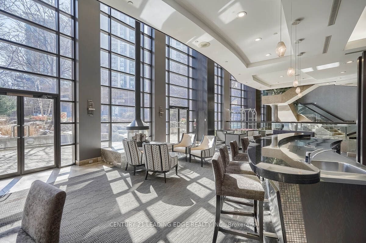 33 Sheppard Ave E, #910