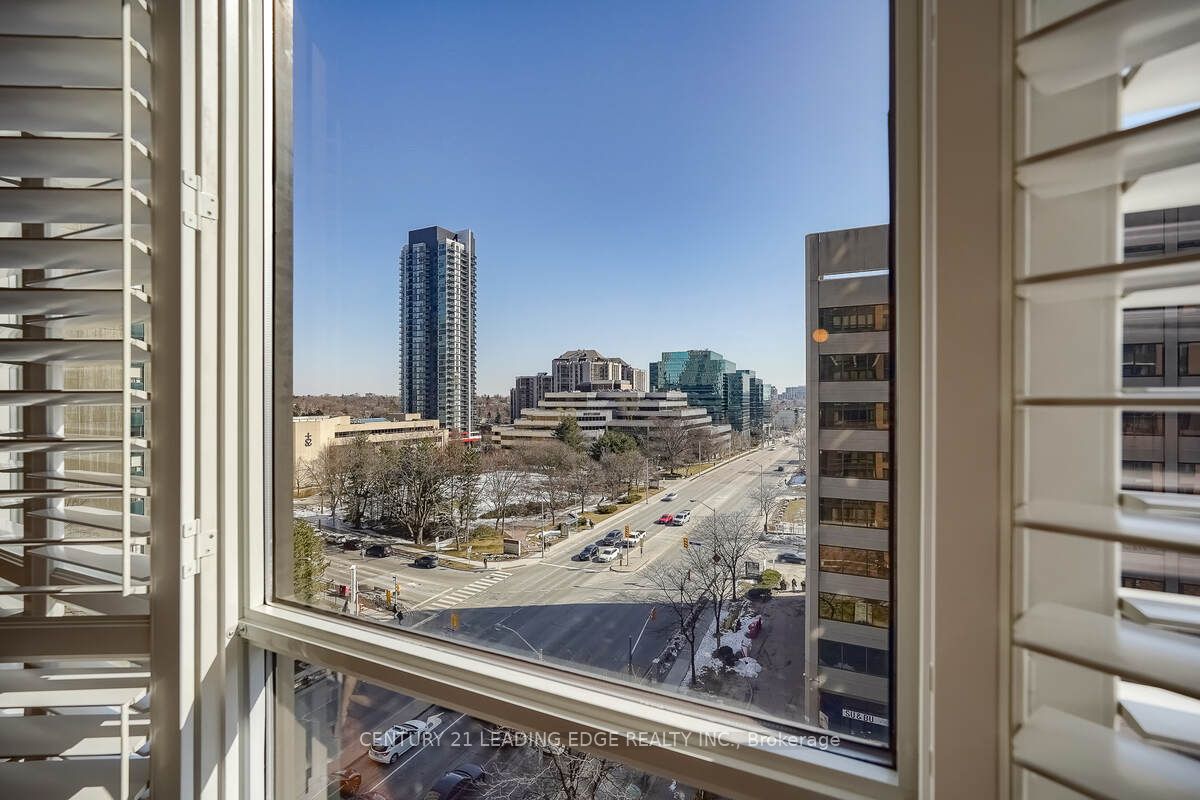 33 Sheppard Ave E, #910