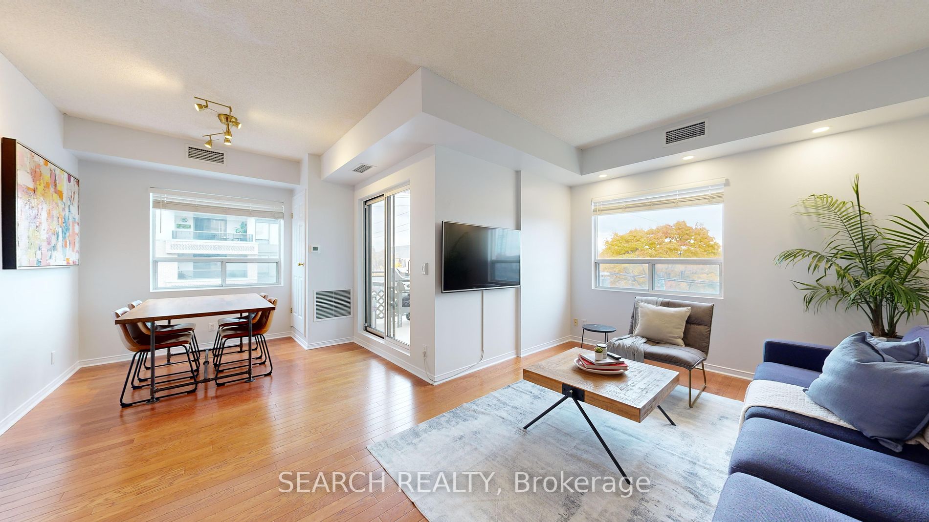 778 Sheppard Ave W, #306