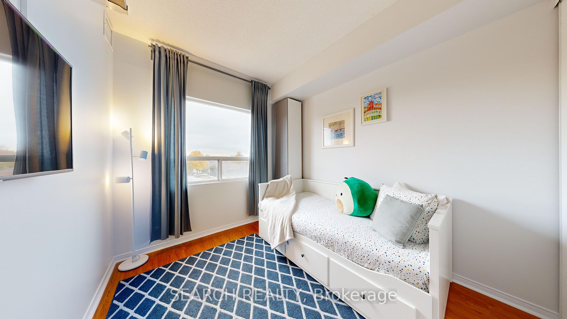 778 Sheppard Ave W, #306