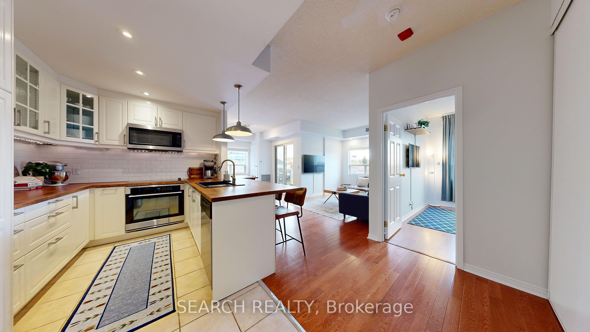 778 Sheppard Ave W, #306