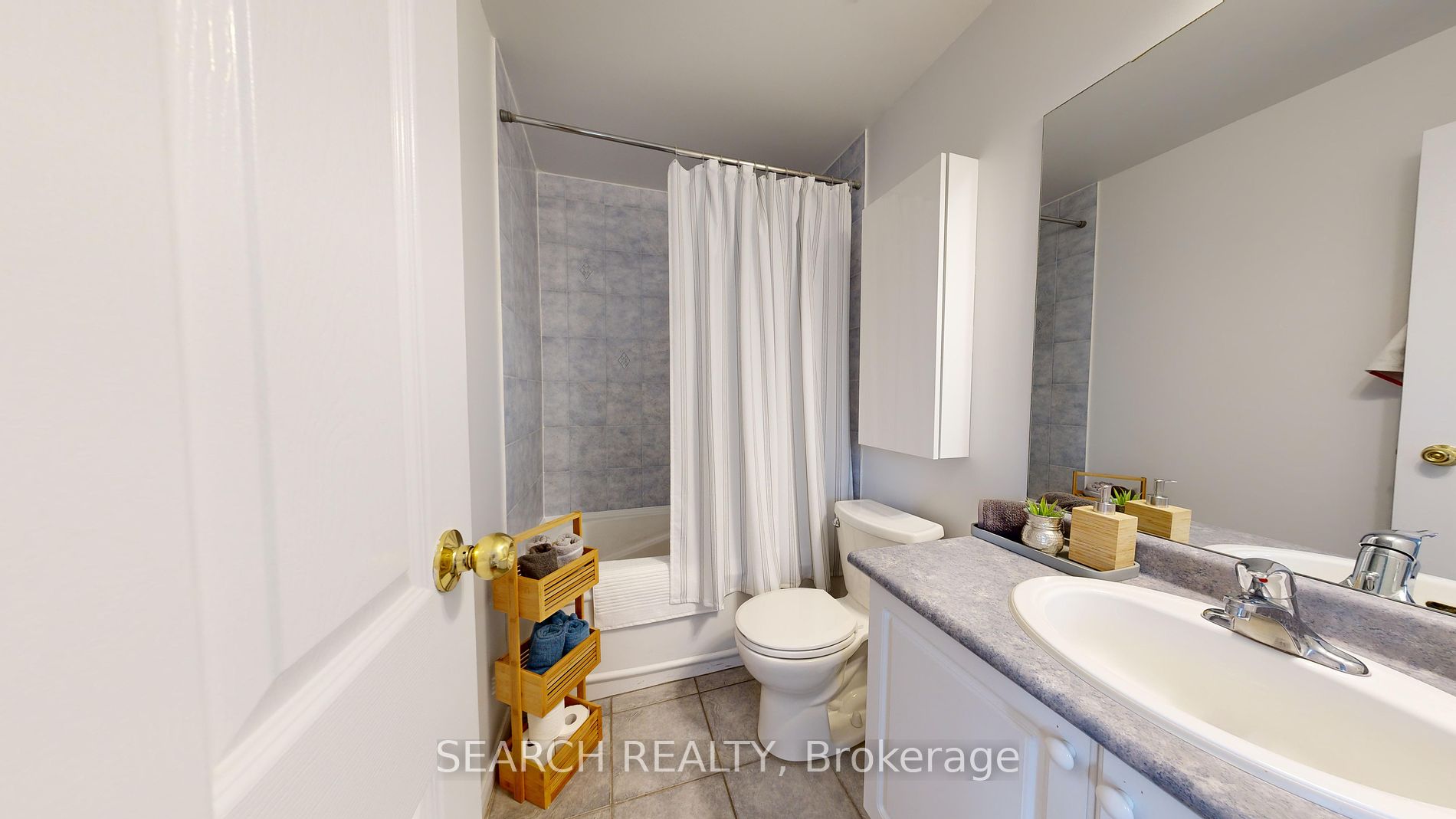 778 Sheppard Ave W, #306