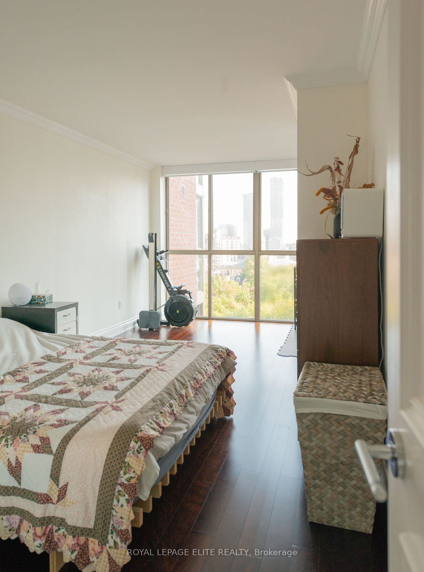 95 LOMBARD St, #904