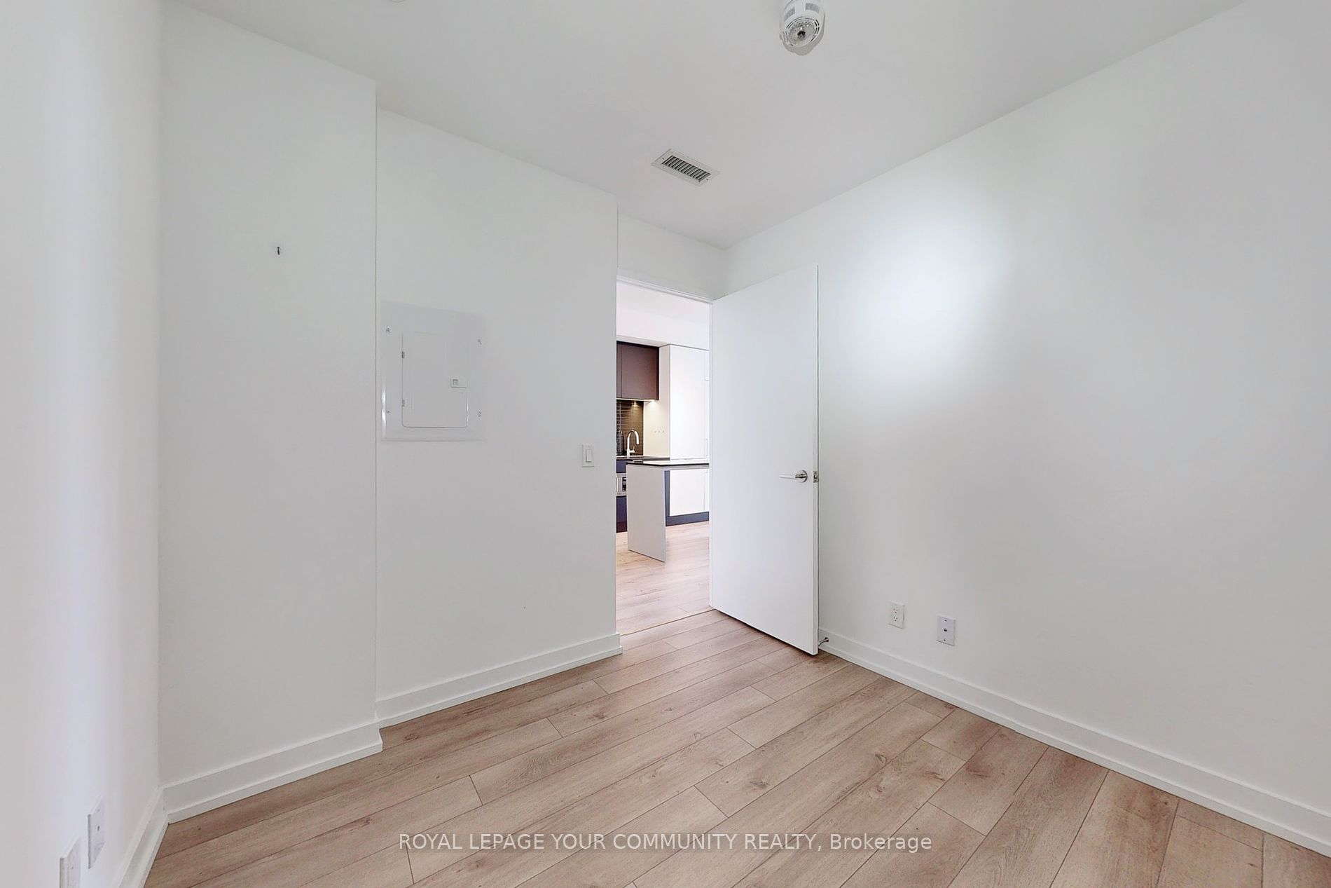 33 Helendale Ave, #1713