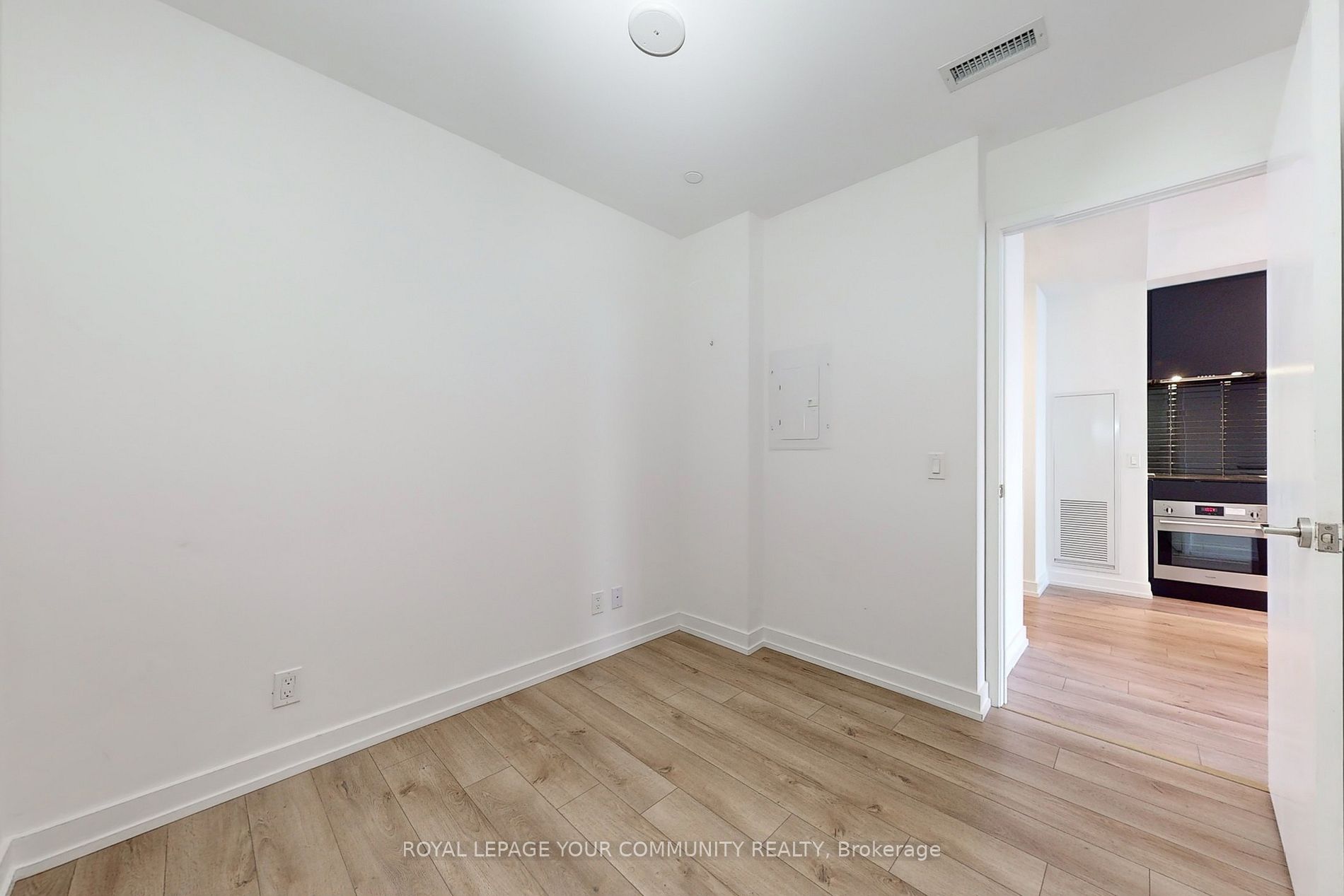 33 Helendale Ave, #1713