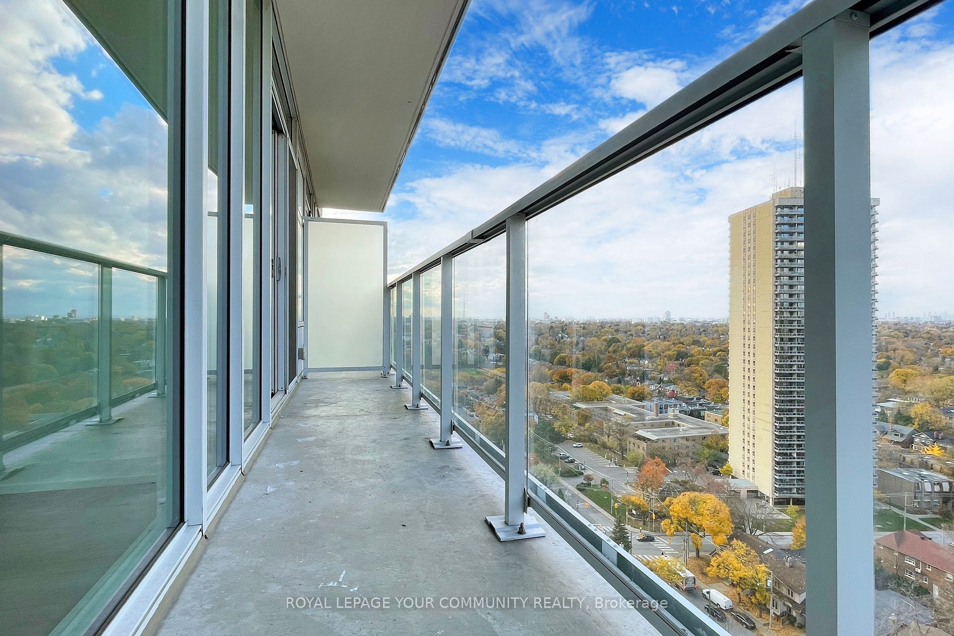 33 Helendale Ave, #1713