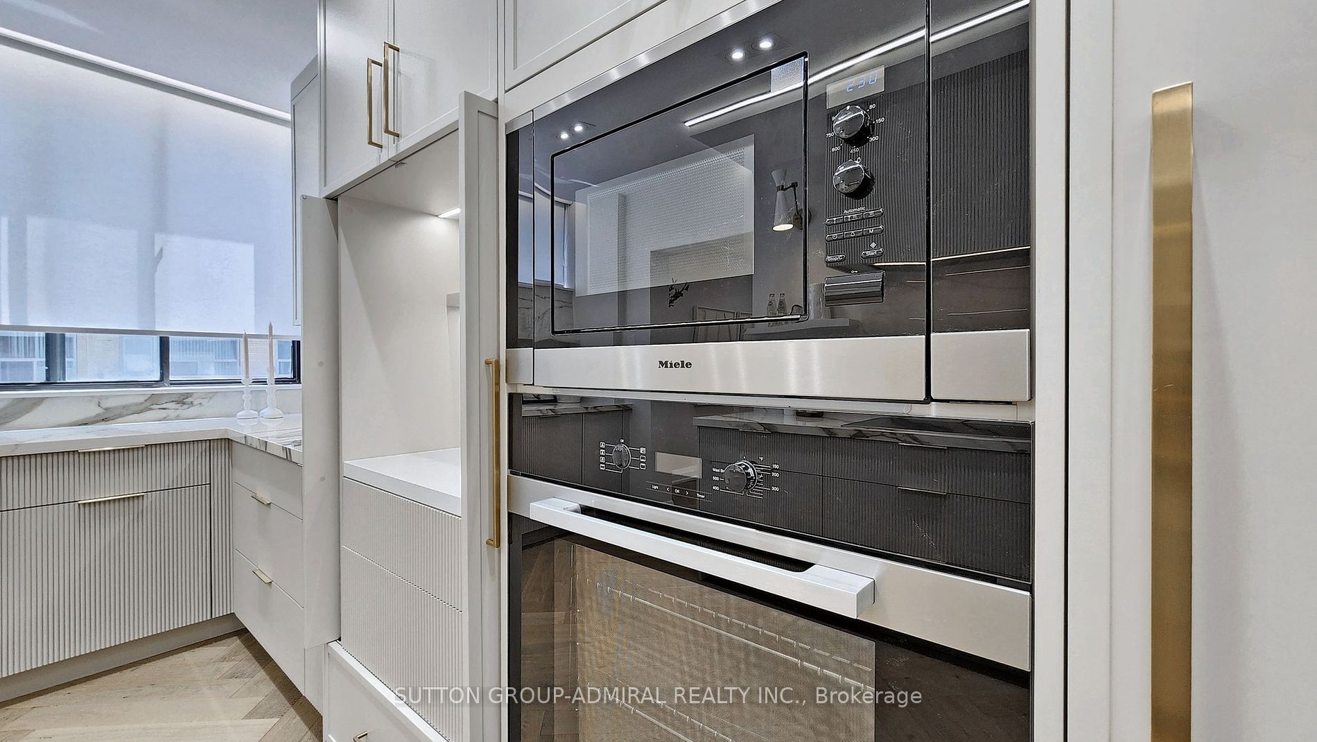 616 Avenue Rd, #602