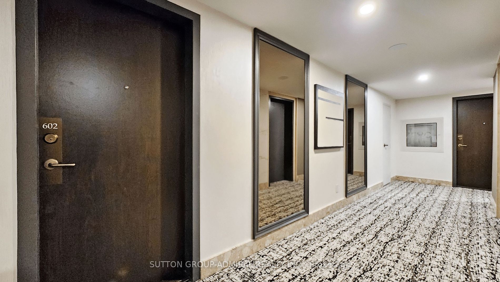 616 Avenue Rd, #602