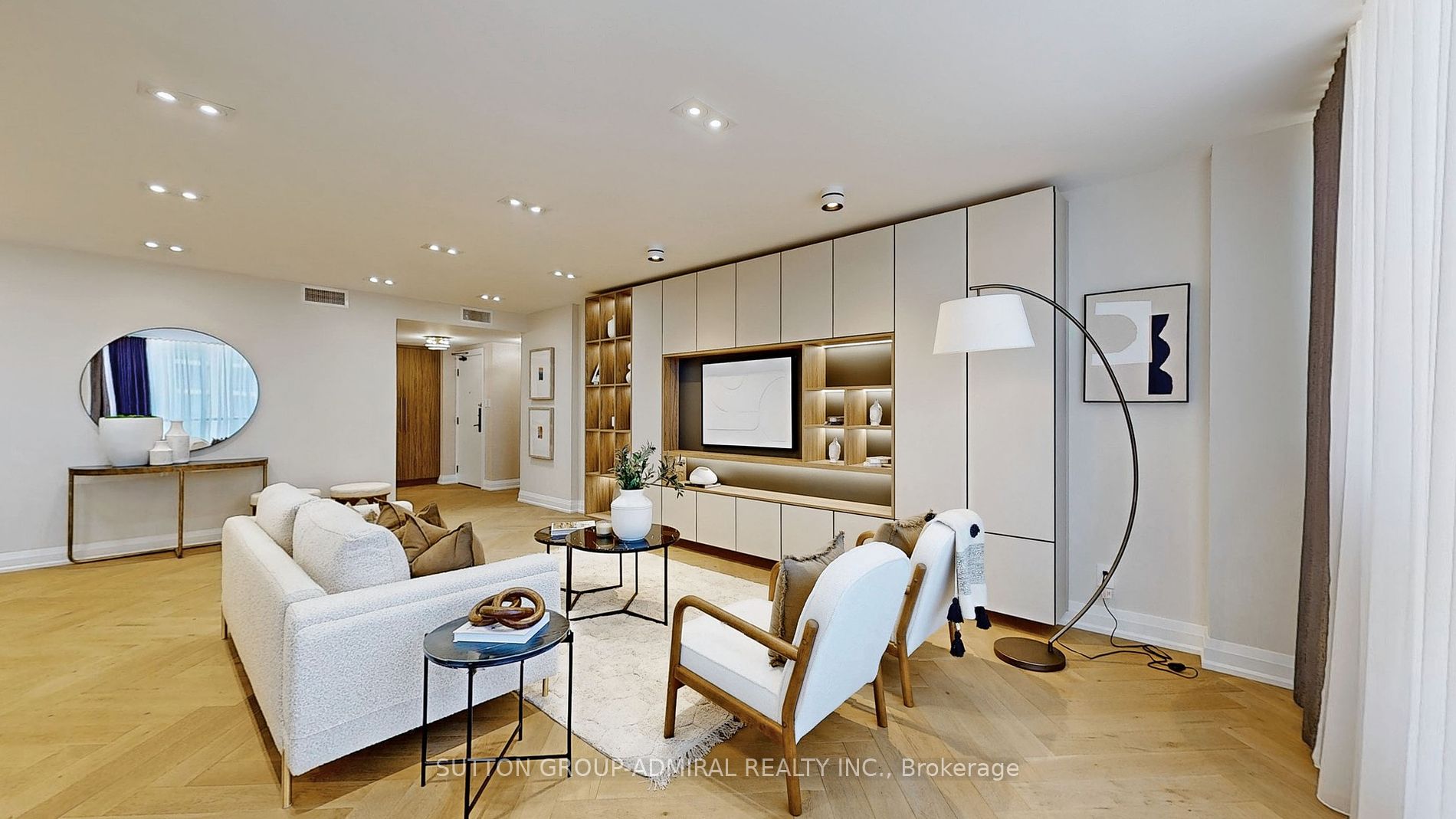 616 Avenue Rd, #602