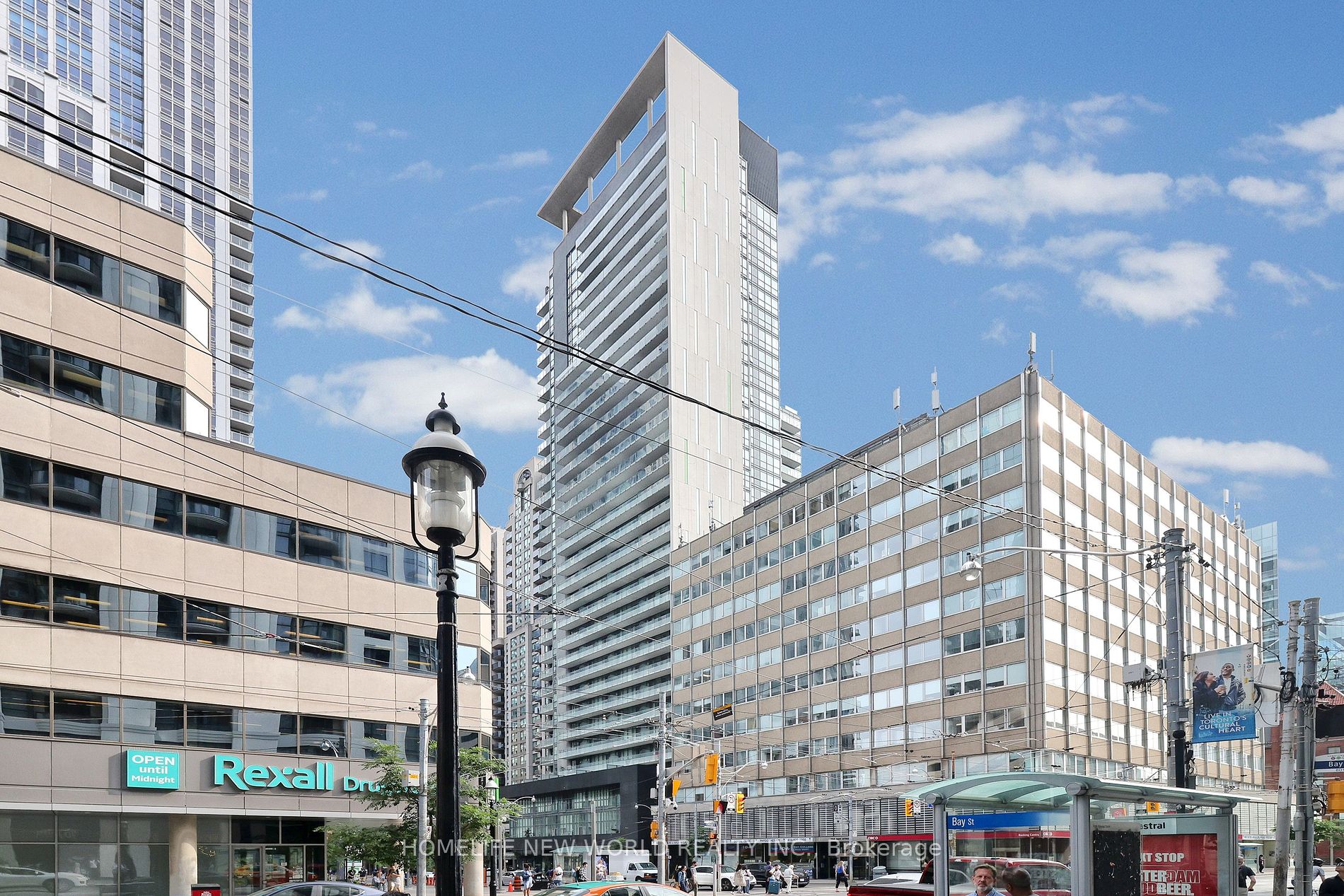 770 Bay St, #1613