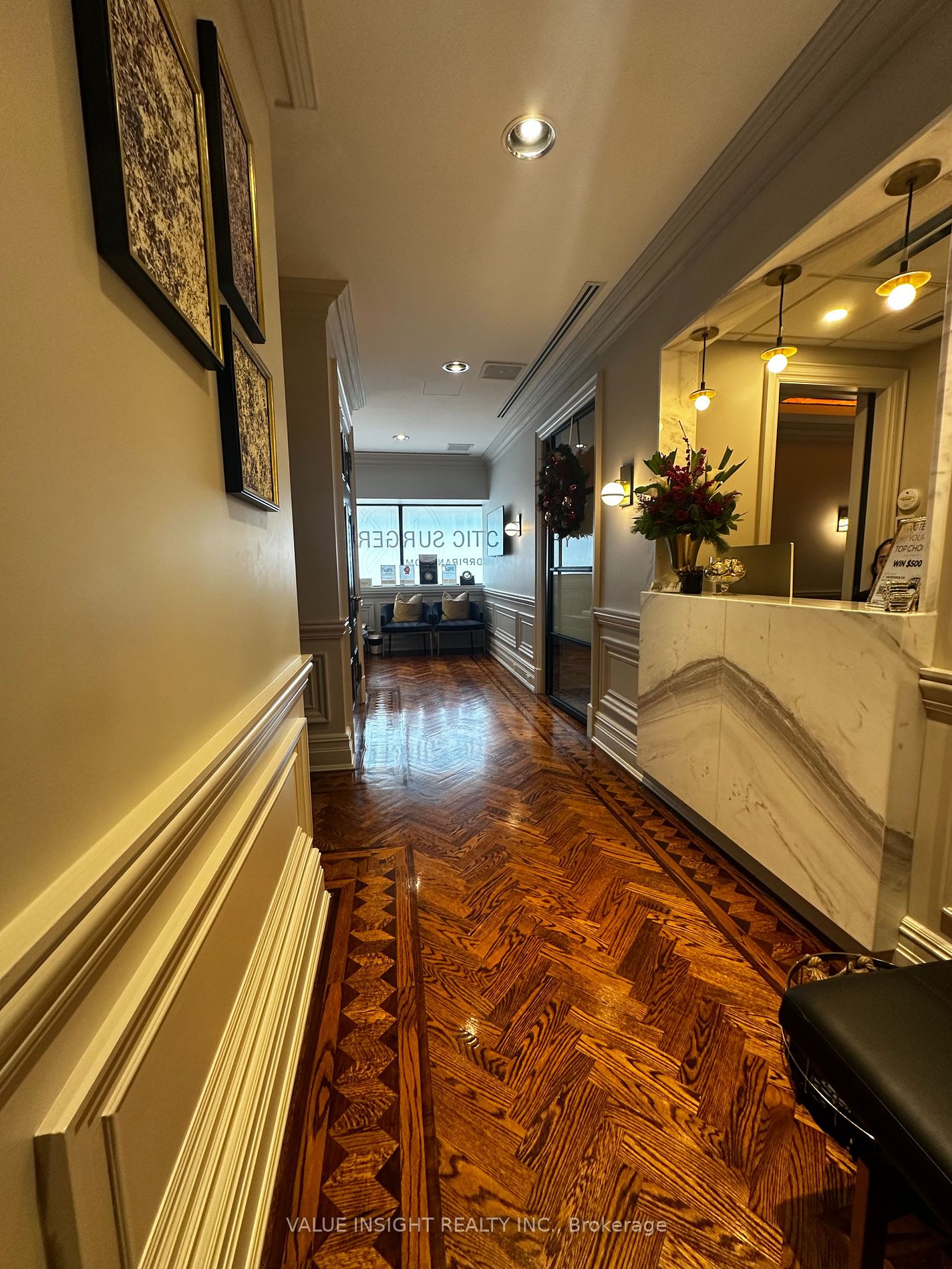 199 Avenue Rd, #Unit 2D