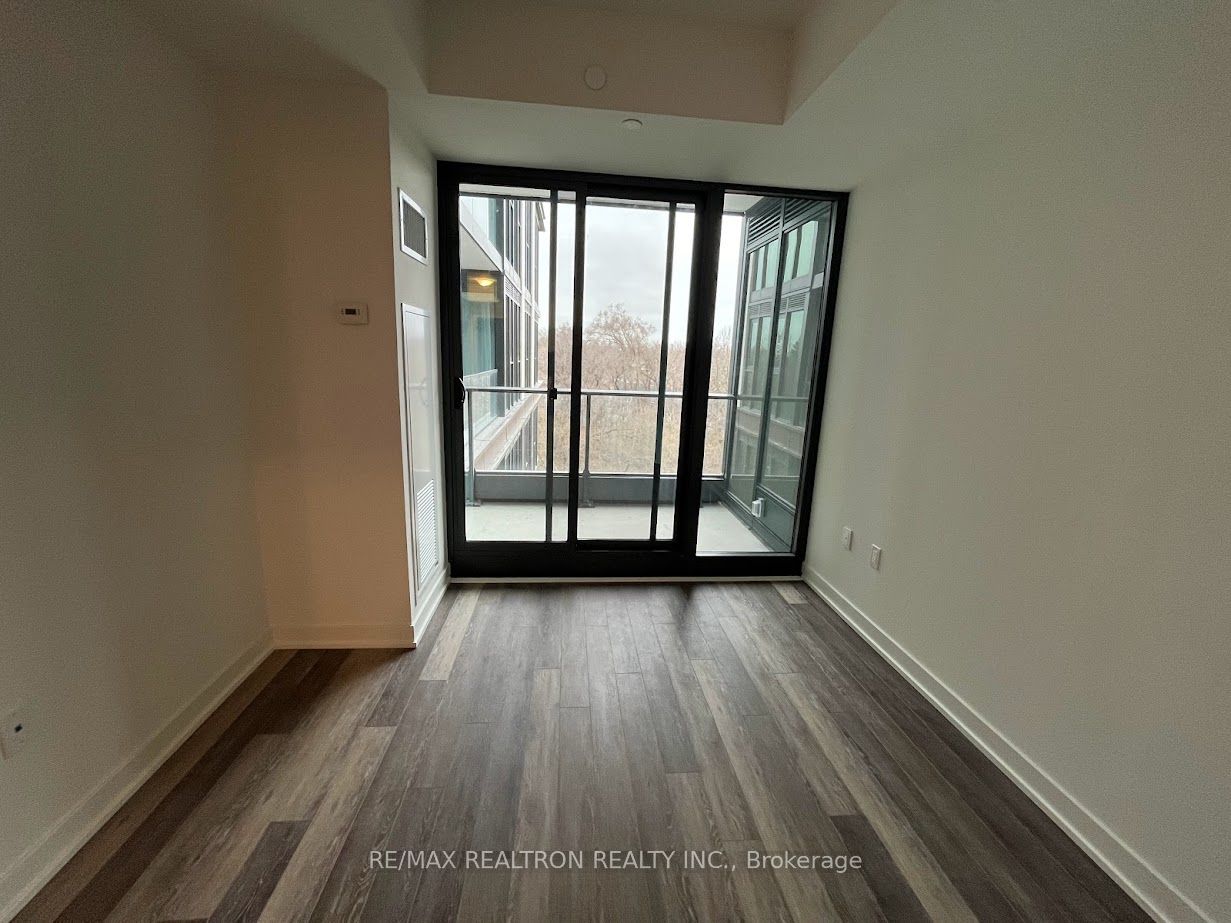 250 Lawrence Ave W, #601