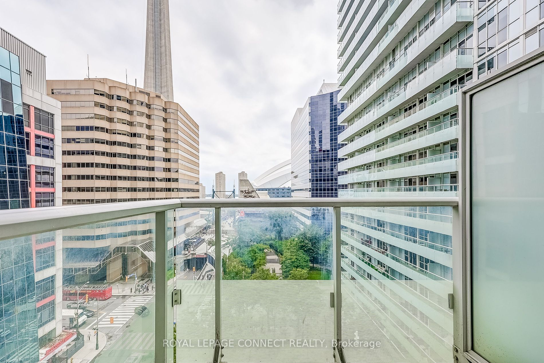 20 John St, #922