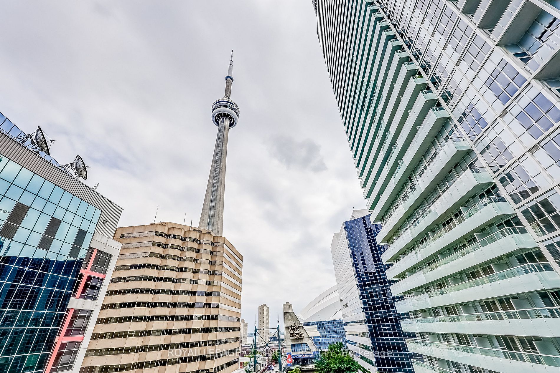 20 John St, #922