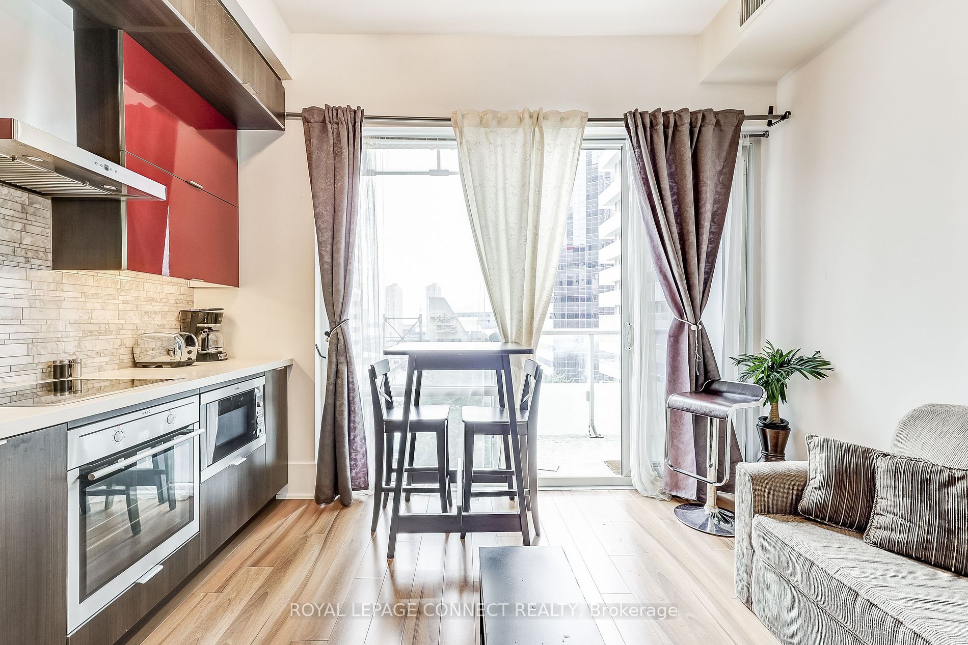 20 John St, #922