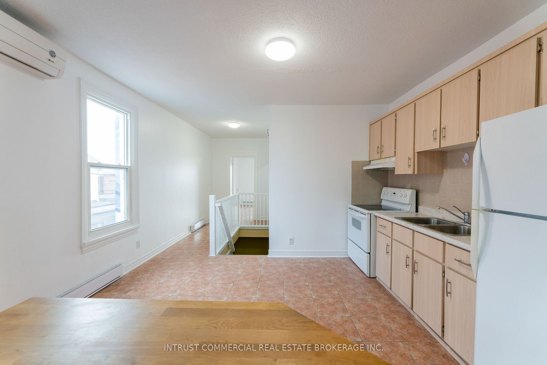 1473 Dundas St W, #2