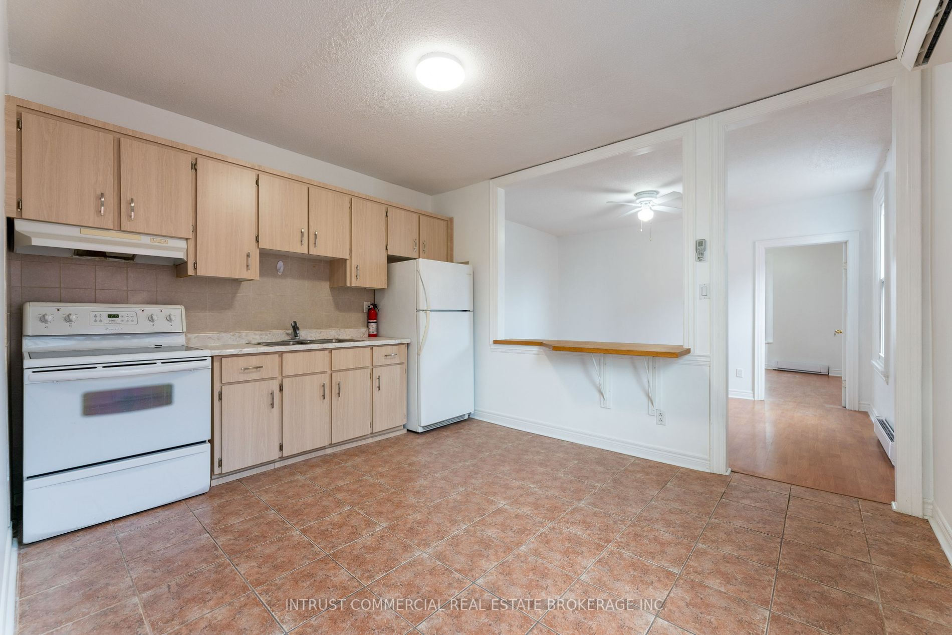 1473 Dundas St W, #2