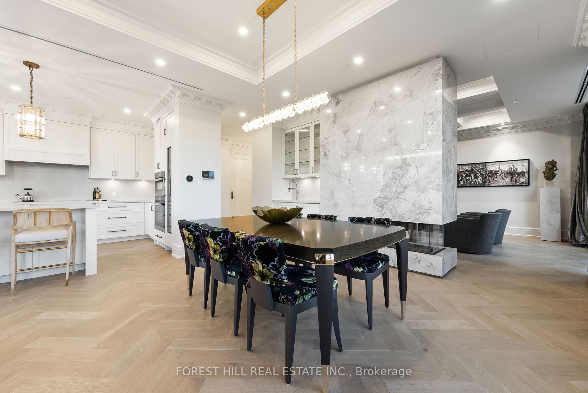 128 Hazelton Avenue, #602