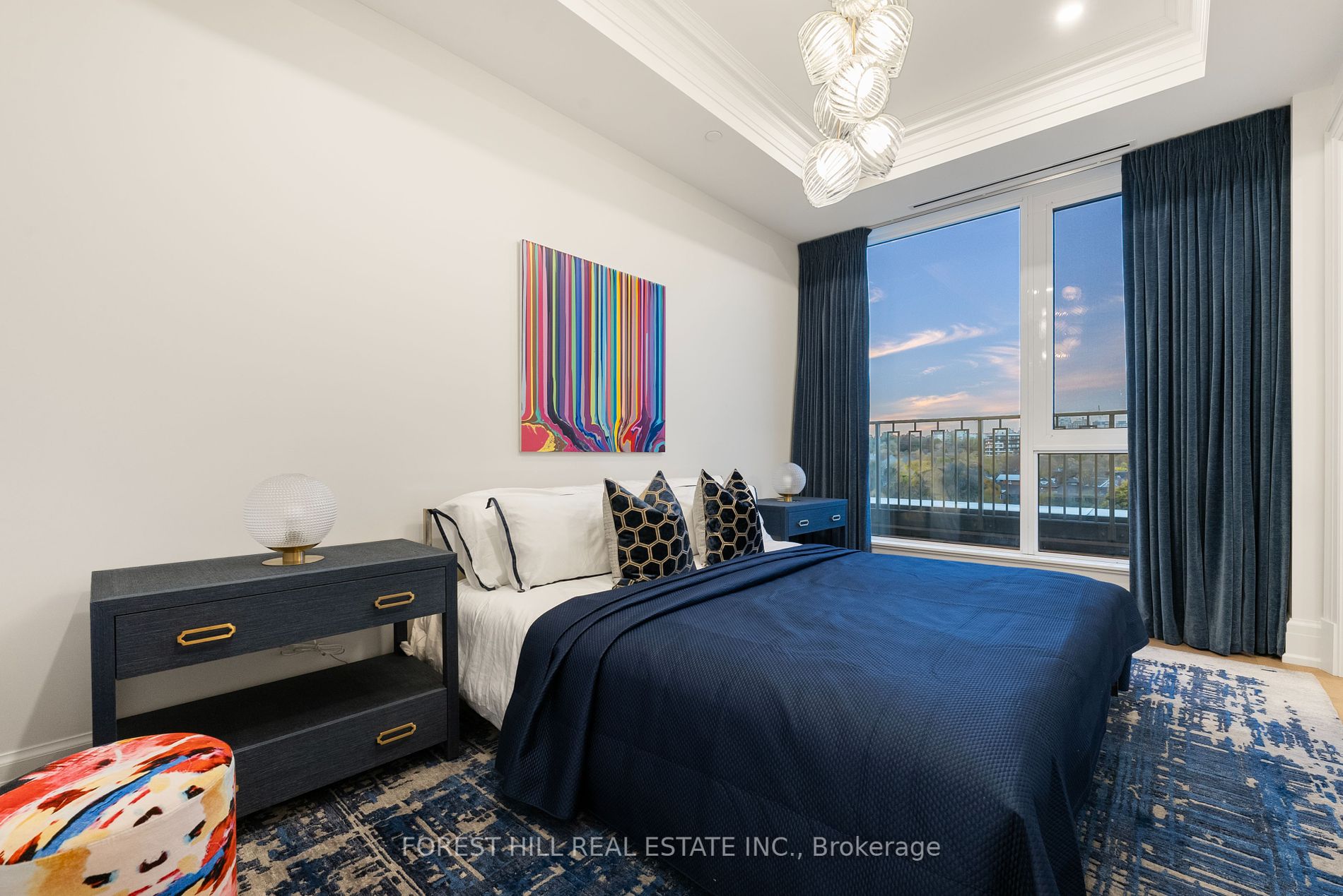 128 Hazelton Avenue, #602