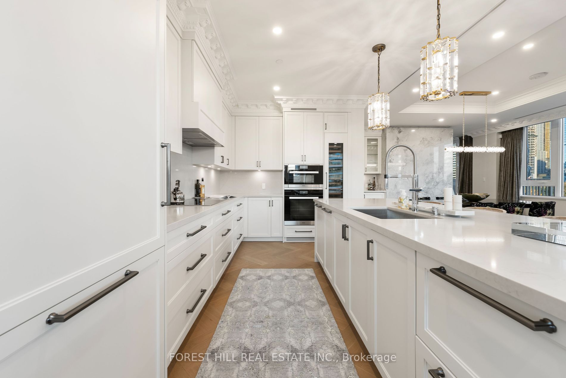 128 Hazelton Avenue, #602