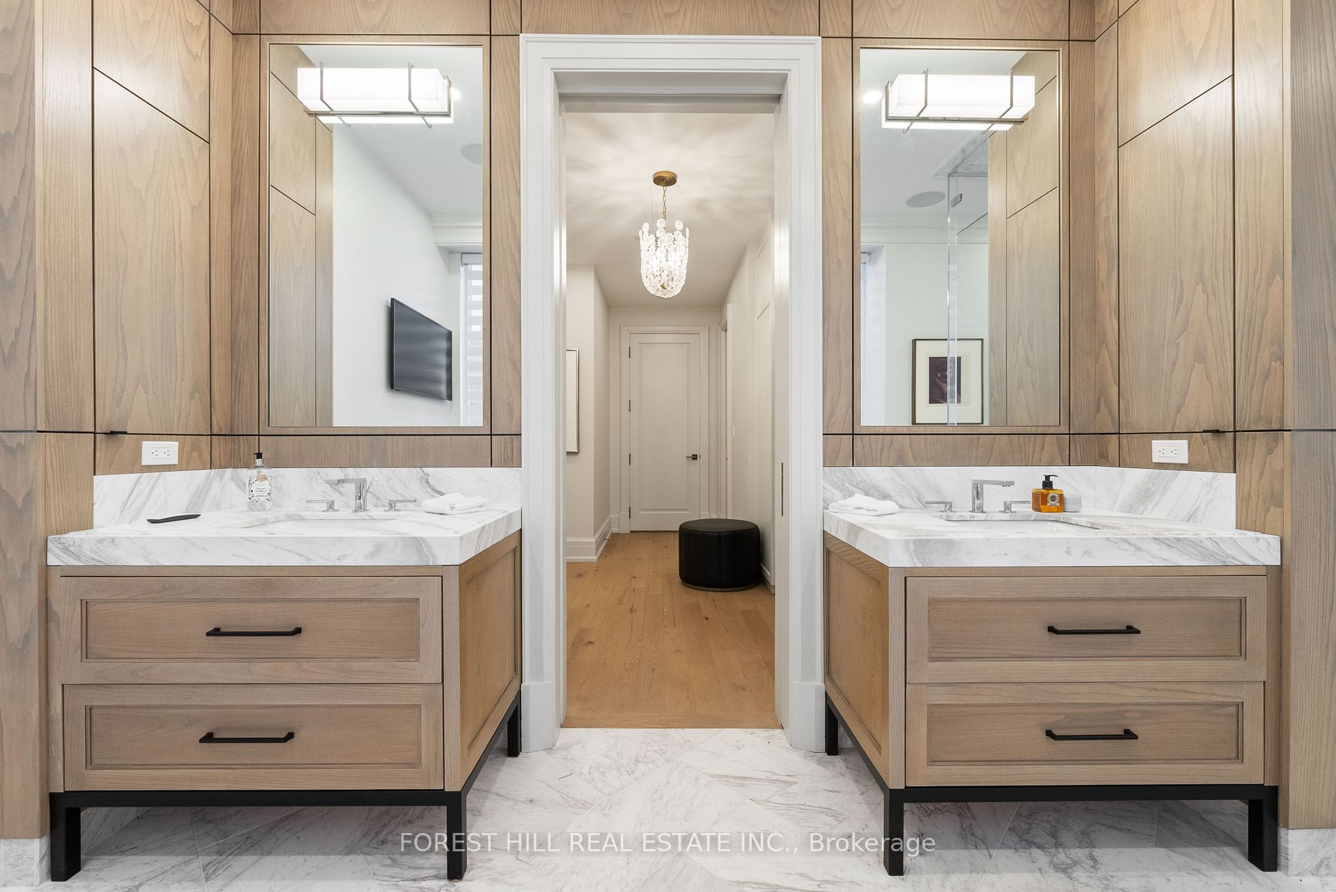 128 Hazelton Avenue, #602