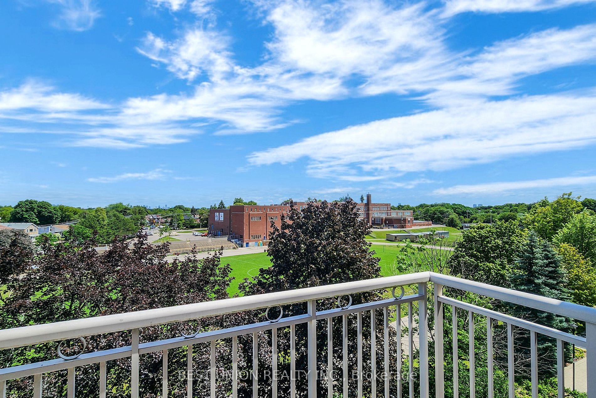 485 Rosewell Ave, #512