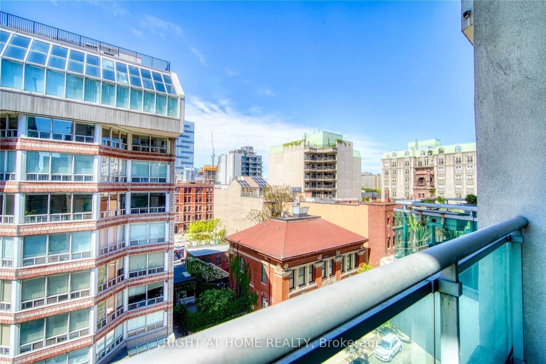 77 Lombard St, #701