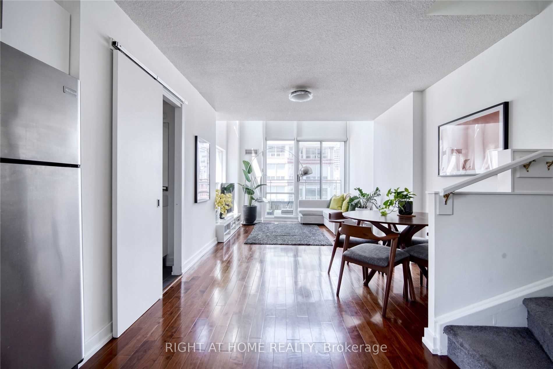 77 Lombard St, #701