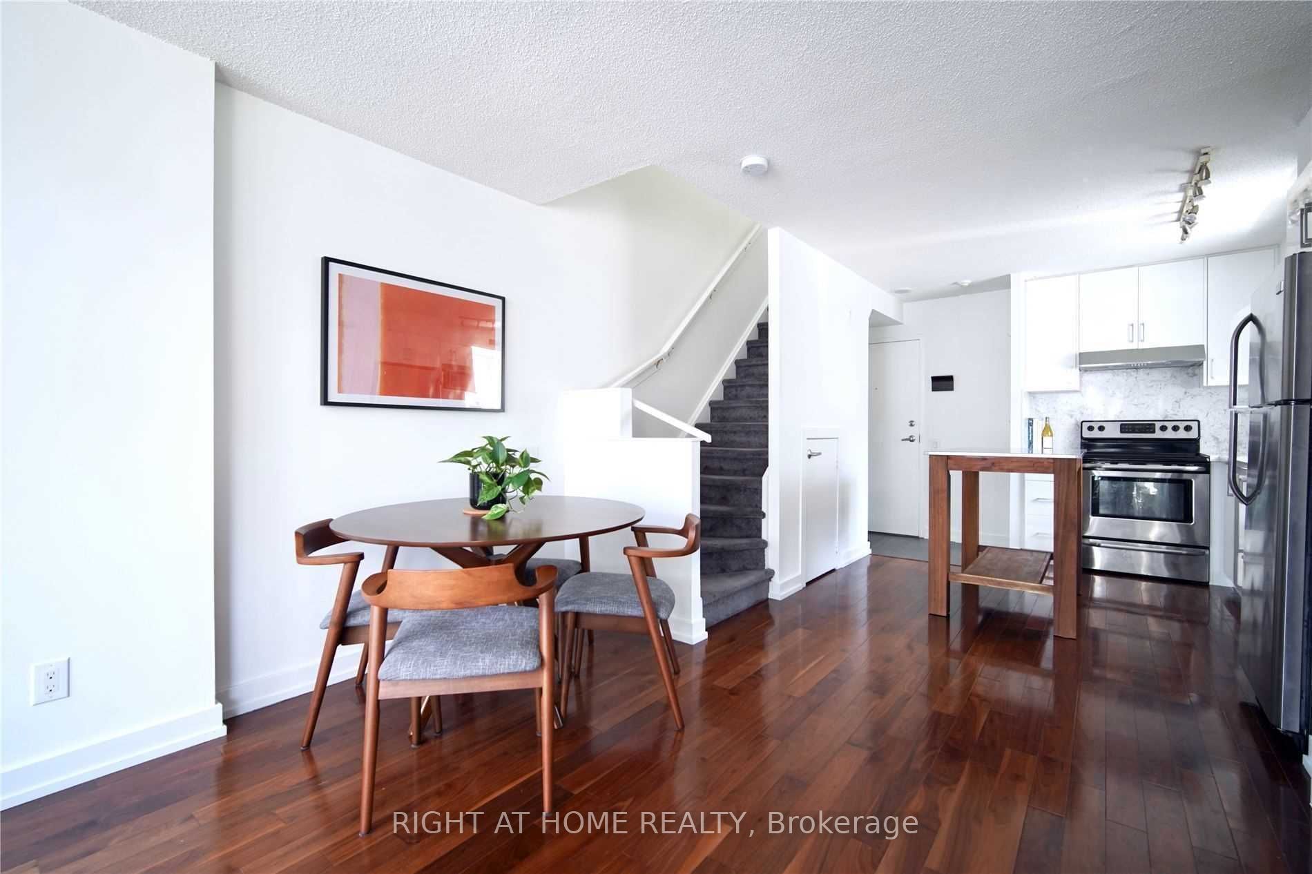 77 Lombard St, #701