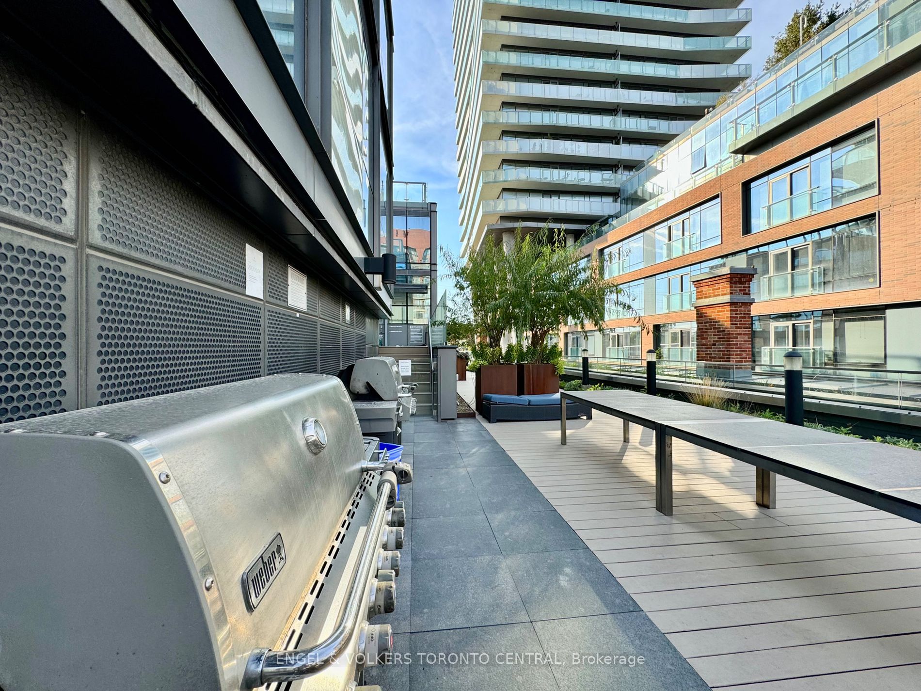 390 Cherry St, #2202