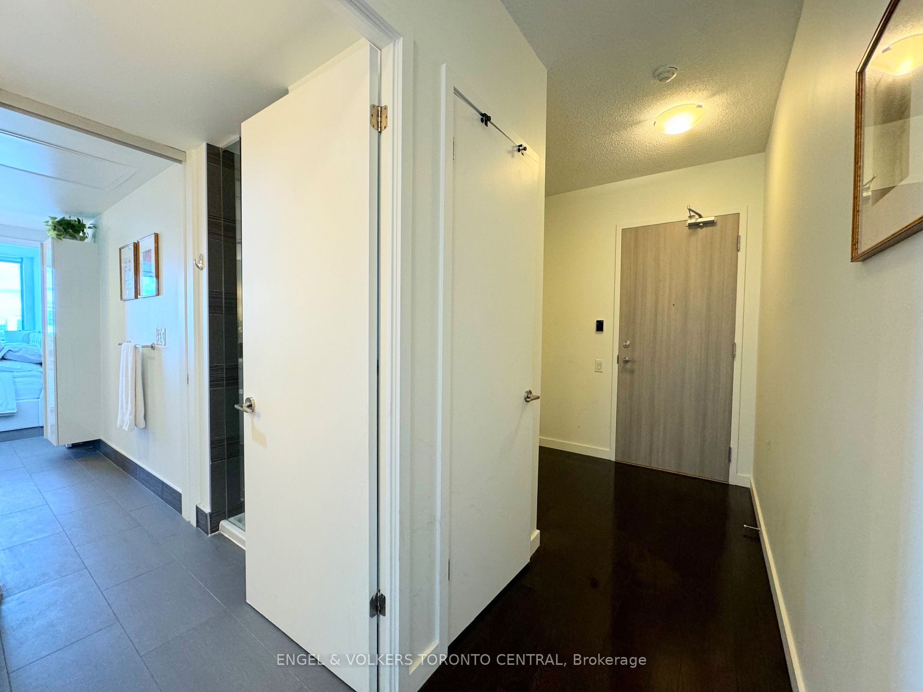 390 Cherry St, #2202