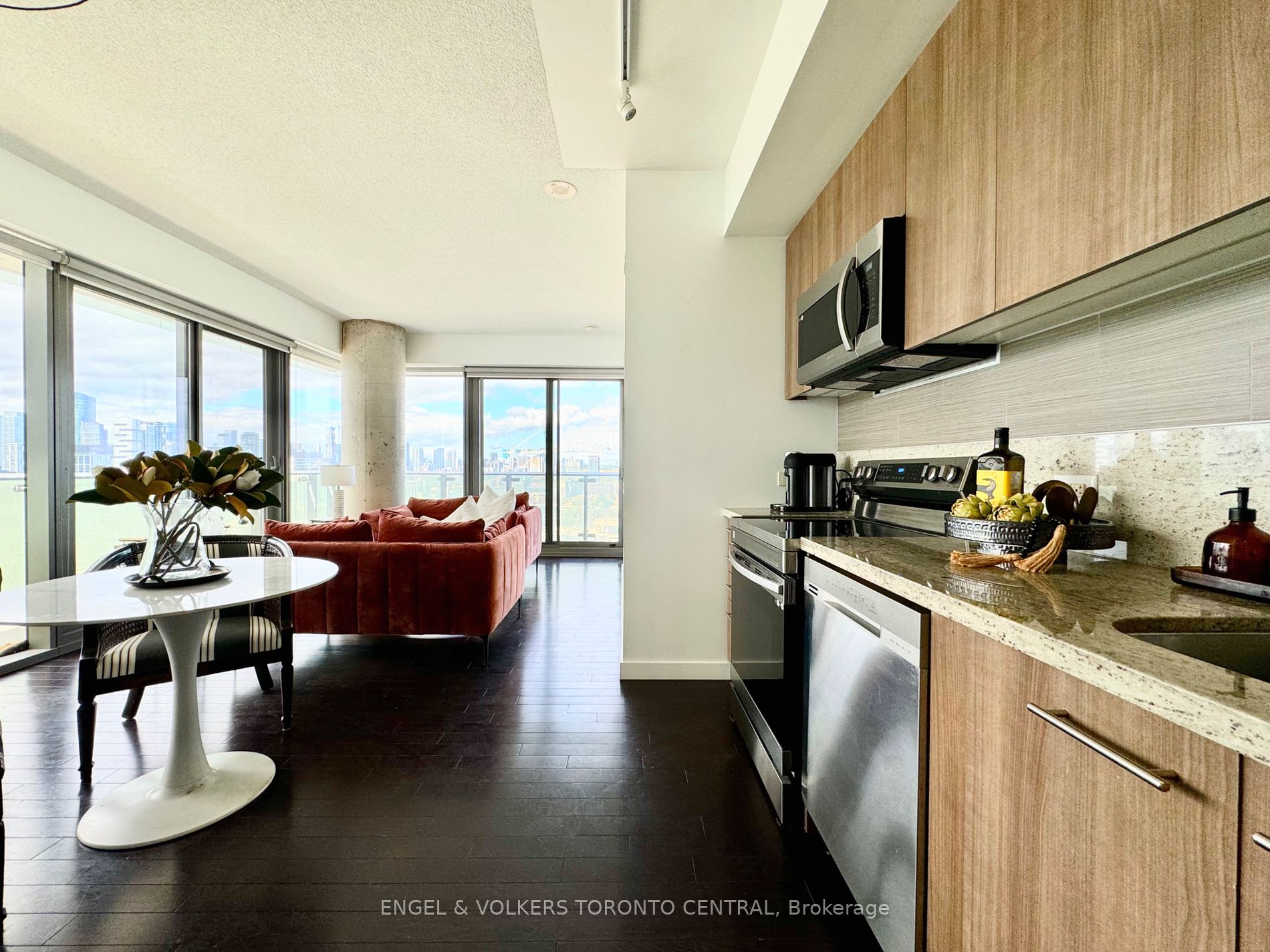 390 Cherry St, #2202