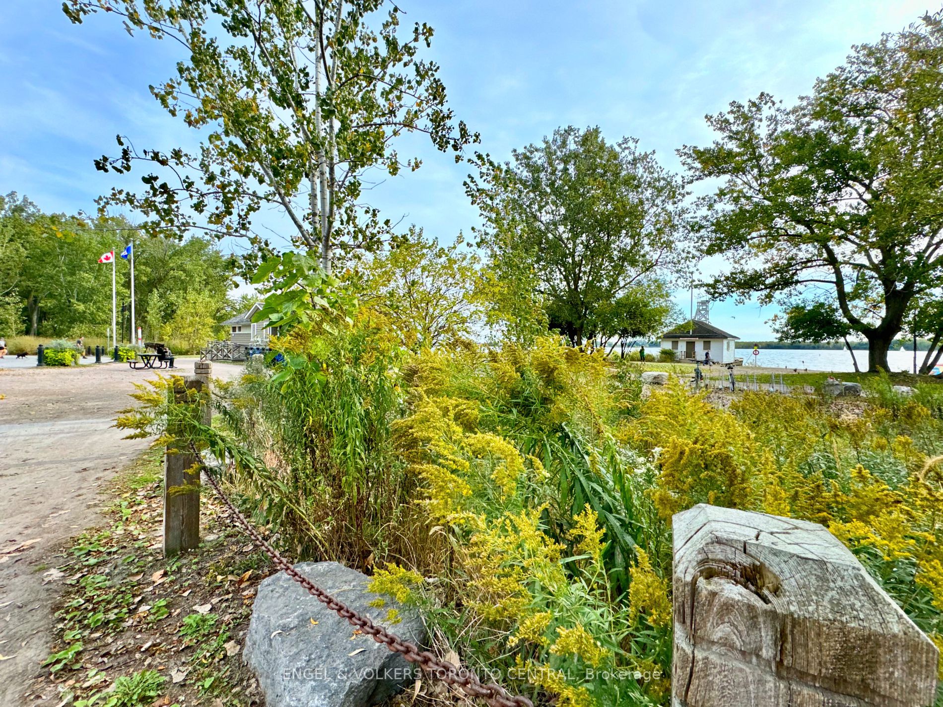 390 Cherry St, #2202