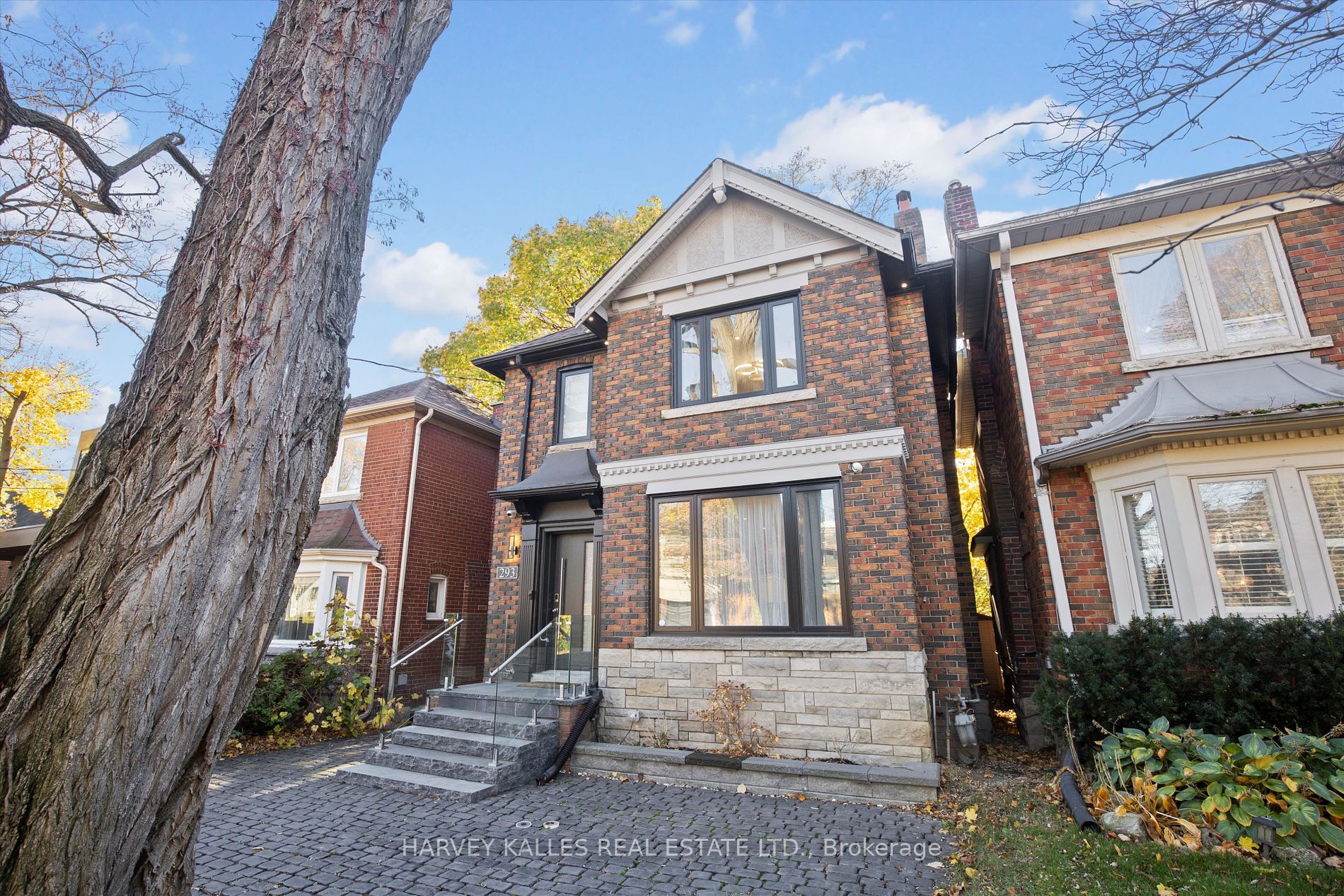 293 Chaplin Cres