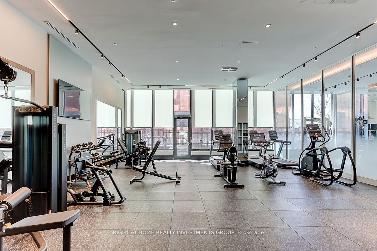250 Lawrence Ave W, #418