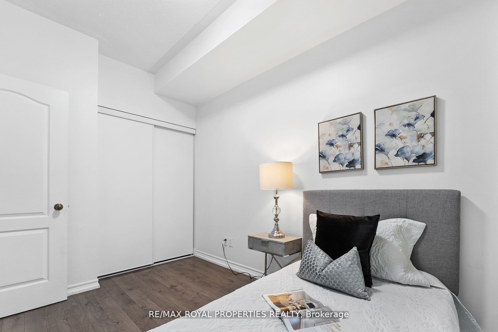 1496 Victoria Park Ave, #119