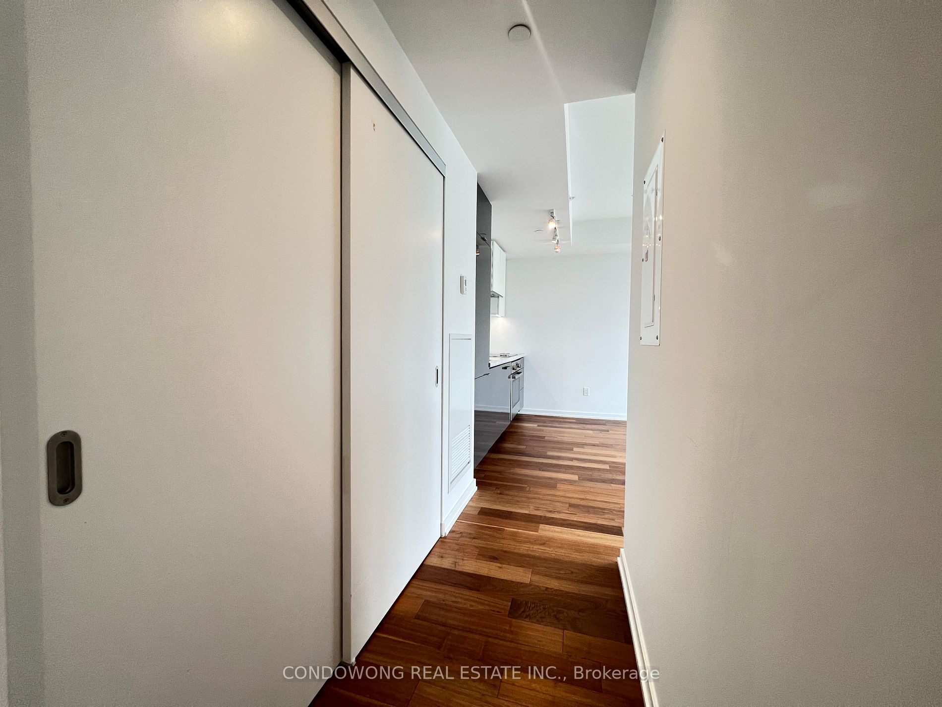 60 Colborne St, #1701