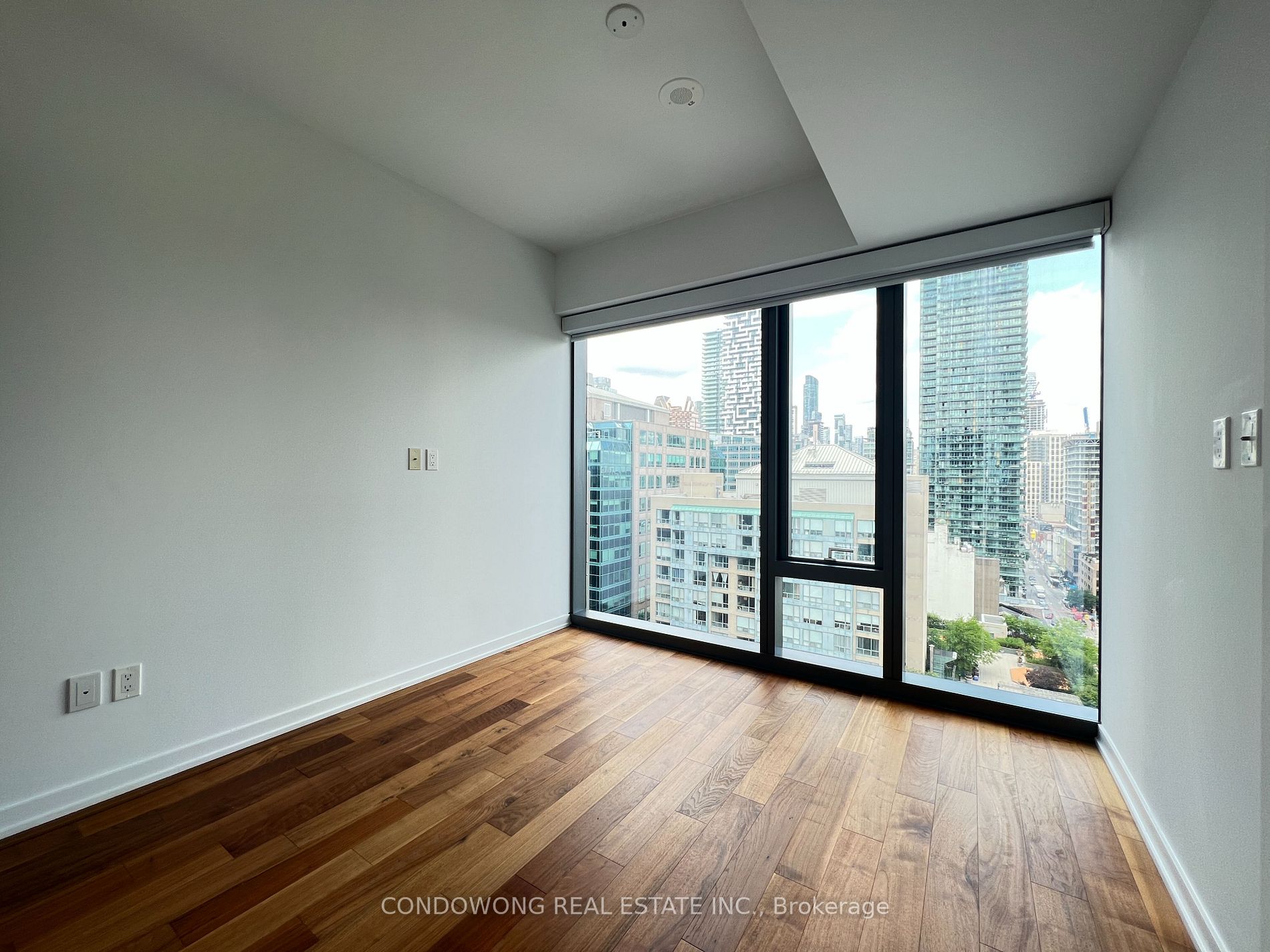 60 Colborne St, #1701