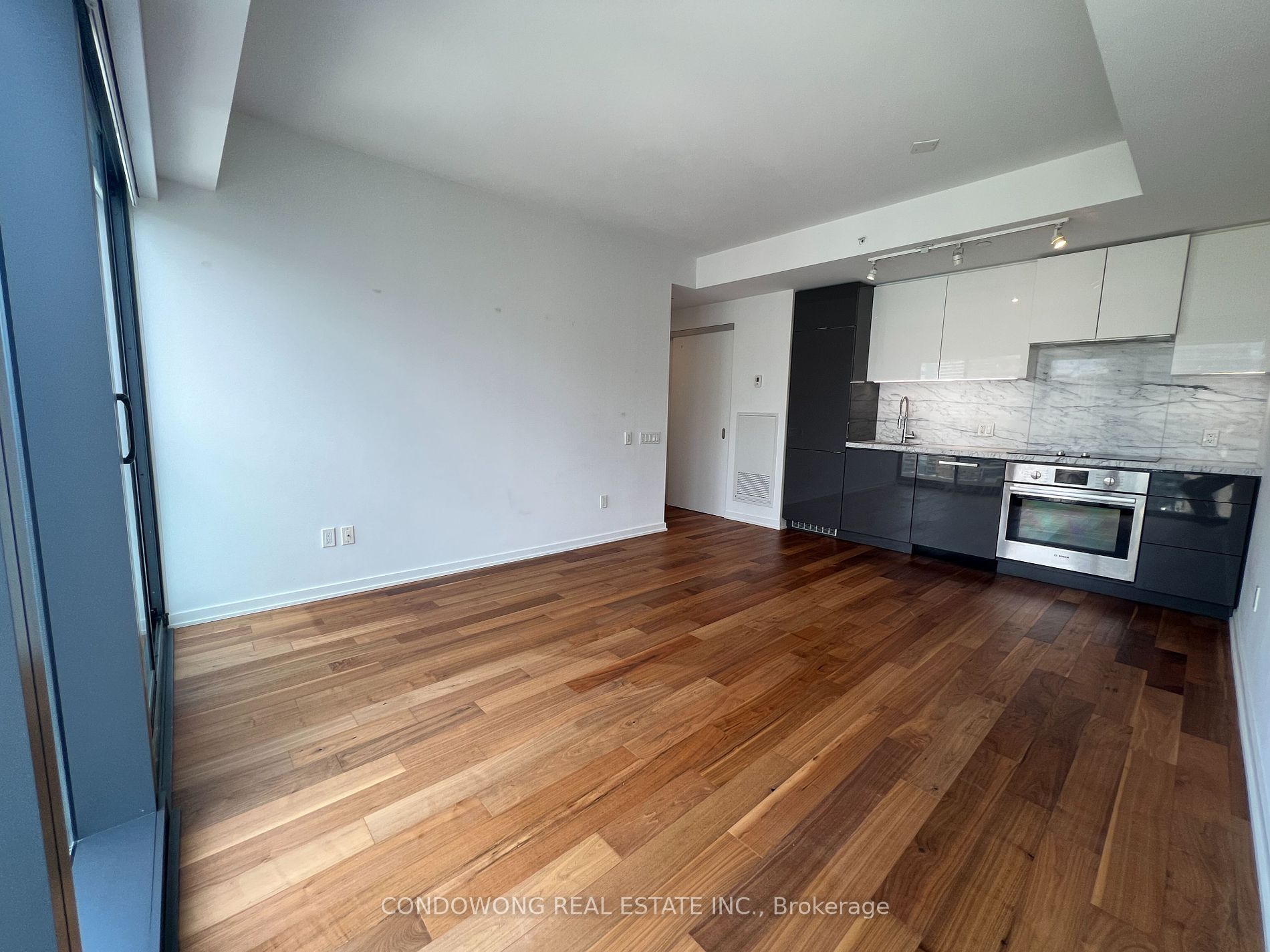 60 Colborne St, #1701