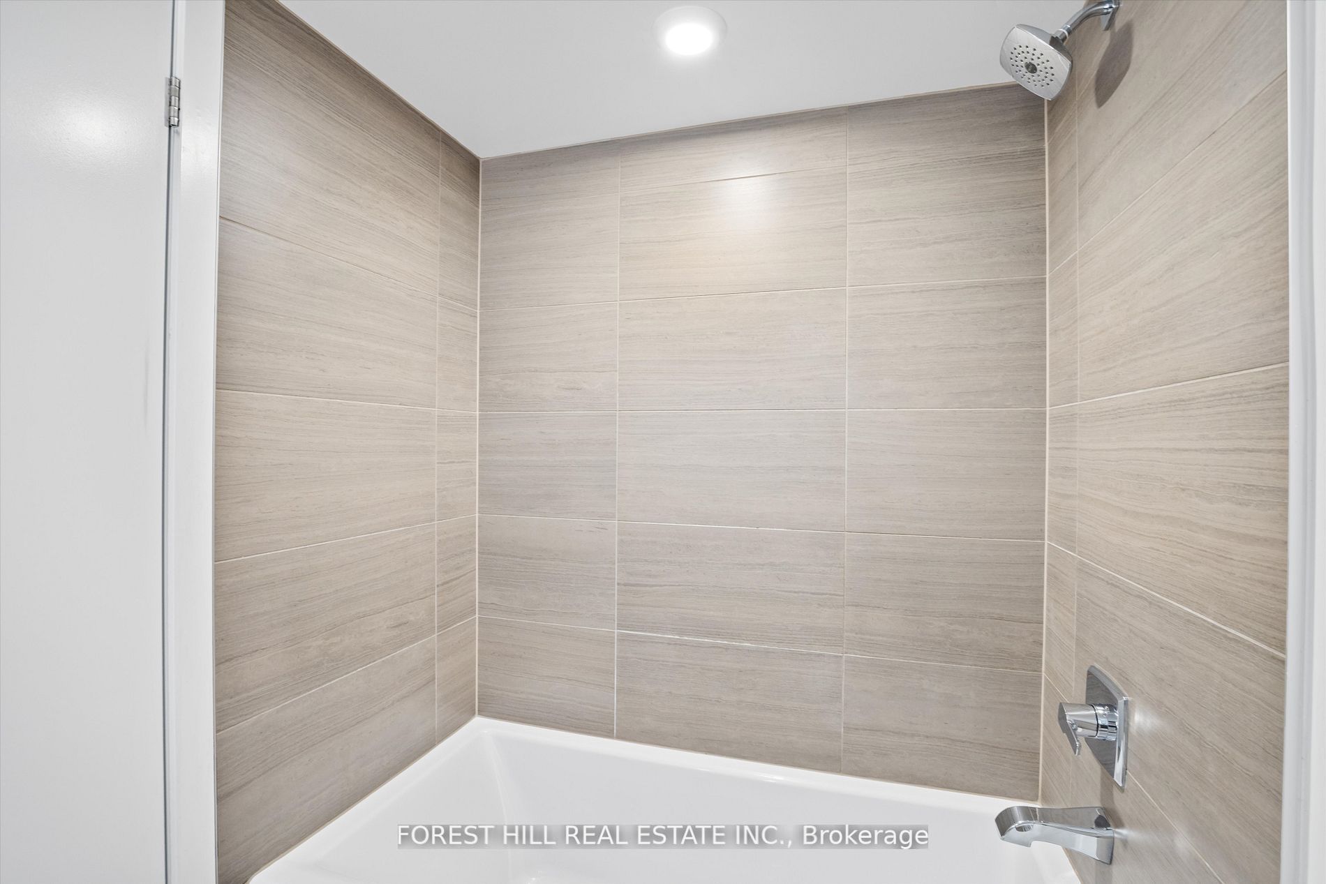 188 Cumberland St, #604