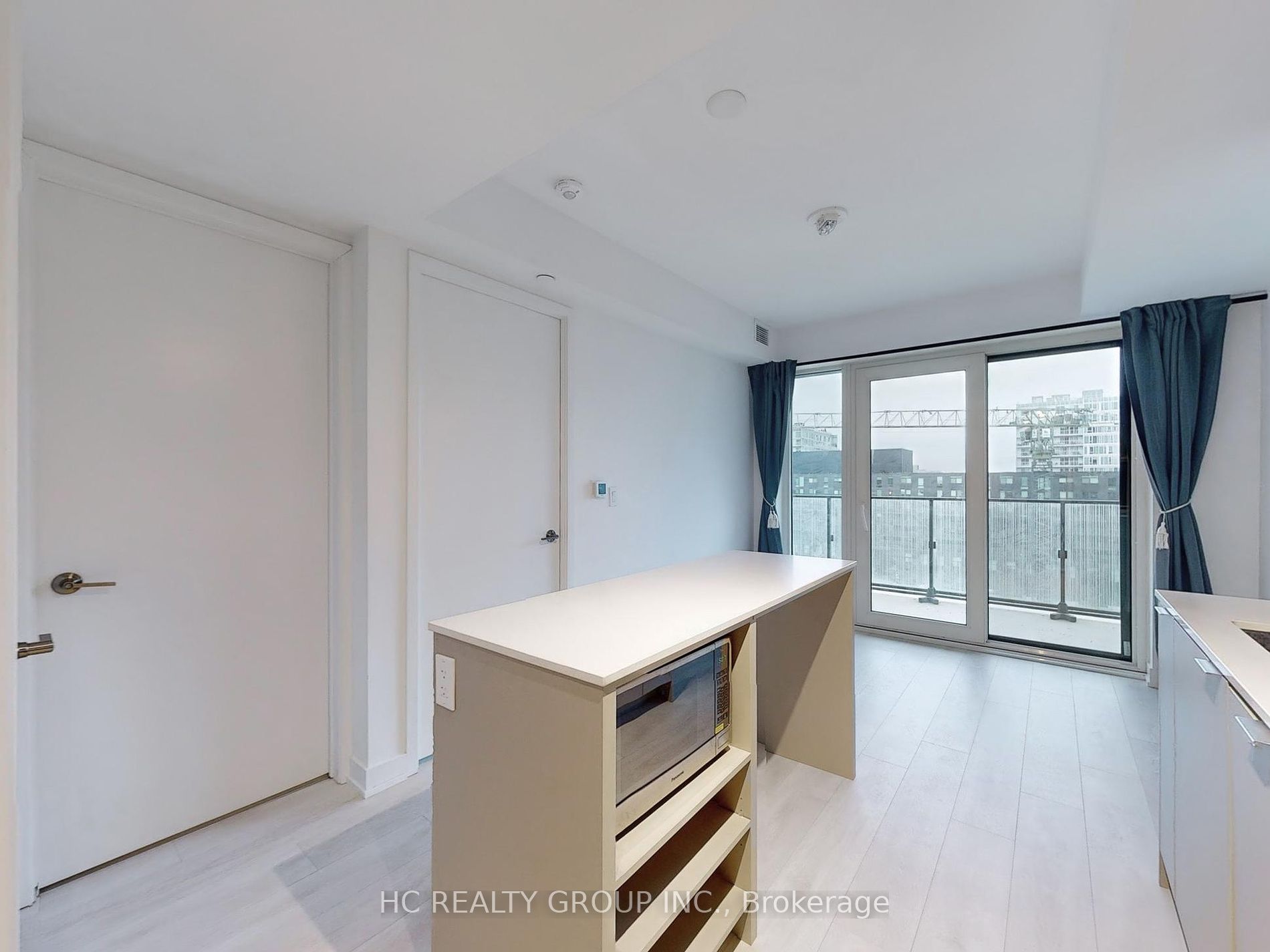 8 Tippett Rd, #801