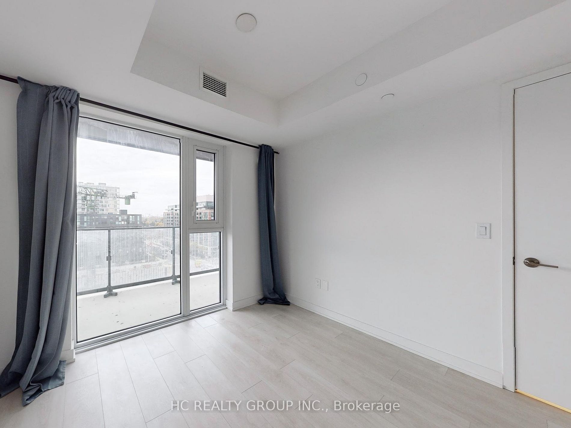 8 Tippett Rd, #801