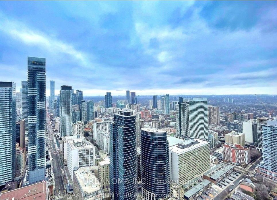 388 Yonge St W, #6116